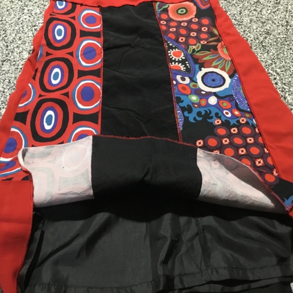 R.P. Tamar โฆ Bold Vintage Artwear Made in France Skirt (S) - Picture 4 of 7